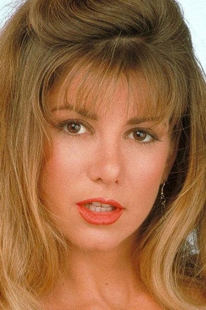 Angela Summers - Actor Profile Photo