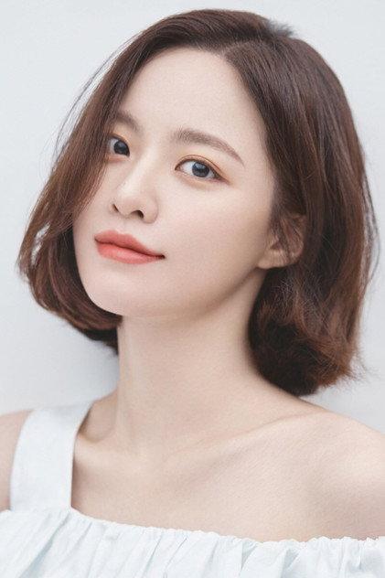 Bae Yoon-kyung - Actor Profile Photo