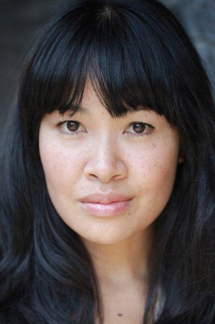 Vee Vimolmal - Actor Profile Photo