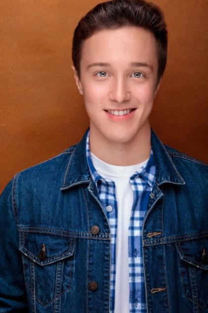 Andrew Wood - Actor Profile Photo