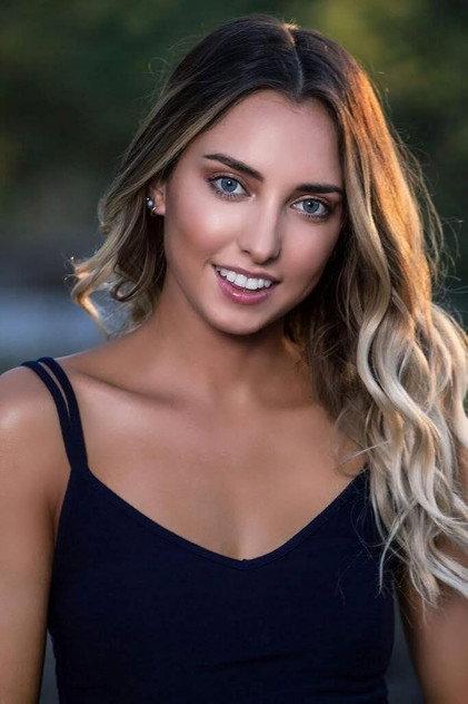 Savannah Mares - Actor Profile Photo