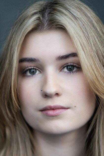 Cait Hamilton - Actor Profile Photo
