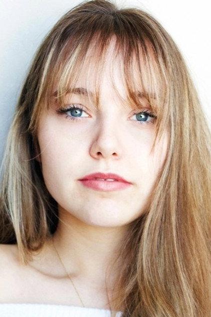 Lauranne Corbeil - Actor Profile Photo