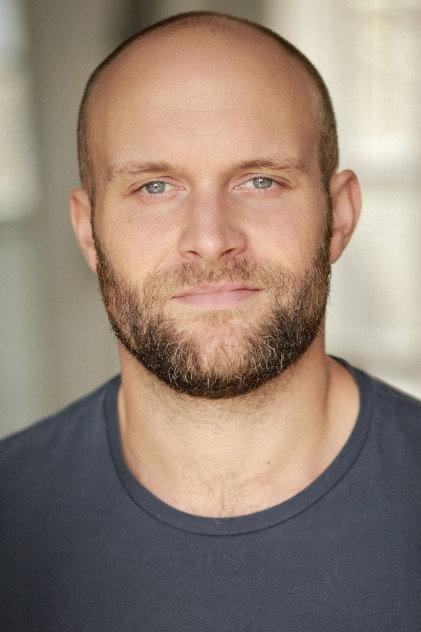 Douglas Hansell - Actor Profile Photo