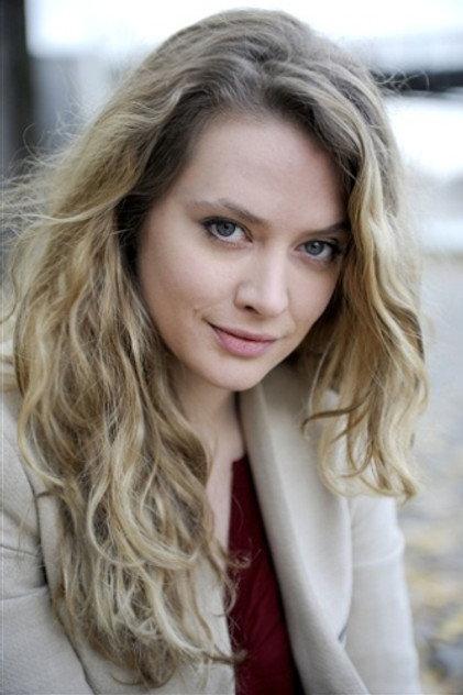 Déborah Amsens - Actor Profile Photo