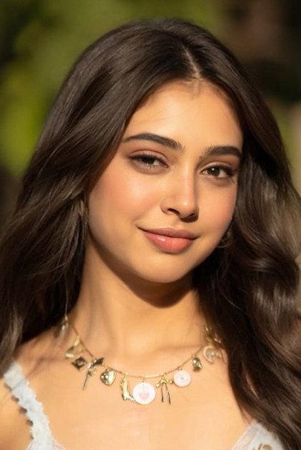 Niti Taylor - Actor Profile Photo