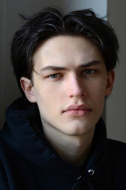 Luke Prael - Actor Profile Photo