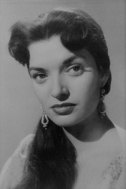 Aurora de Alba - Actor Profile Photo