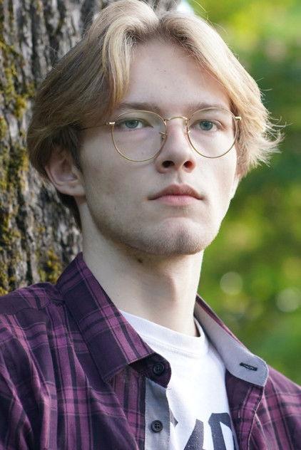 Teddy Van Ee - Actor Profile Photo
