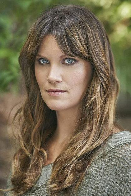 Frida Farrell - Actor Profile Photo