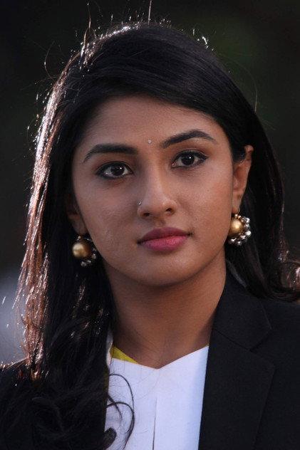 Ragini Chandran - Actor Profile Photo