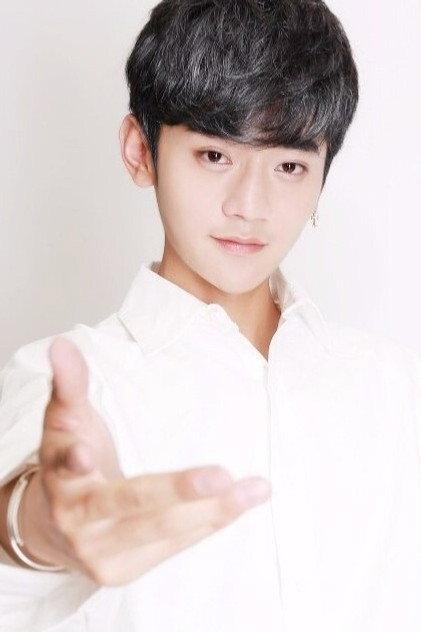 Yu Kaining - Actor Profile Photo