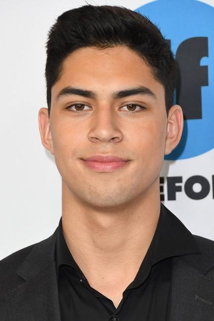 Niko Guardado - Actor Profile Photo