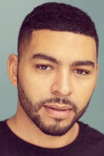 Noah Maxwell Clarke - Actor Profile Photo
