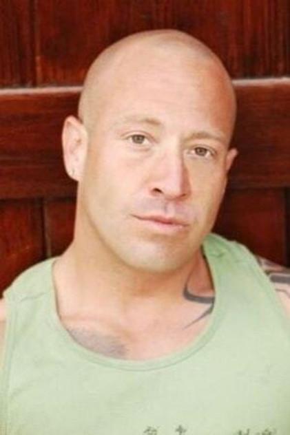 Aaron Saxton - Actor Profile Photo