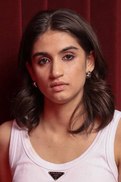 Mia Tharia - Actor Profile Photo