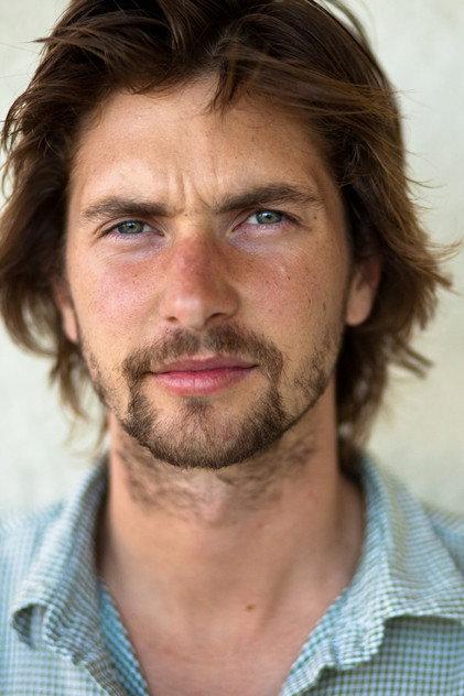 Anton Tennet - Actor Profile Photo