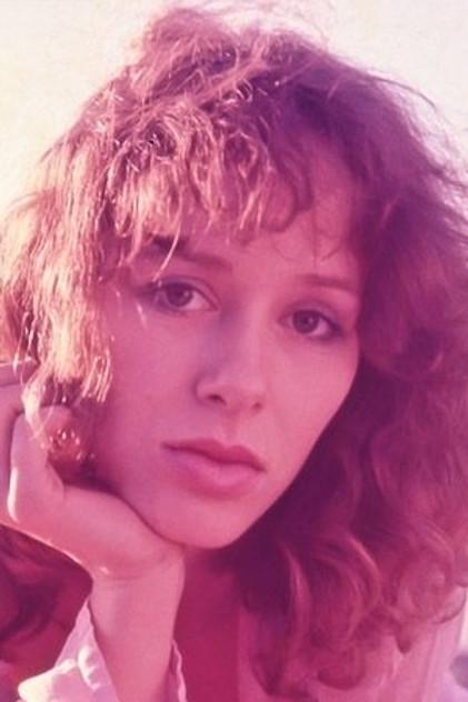 Tara Strohmeier - Actor Profile Photo