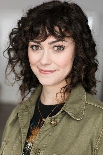 Amanda Troop - Actor Profile Photo