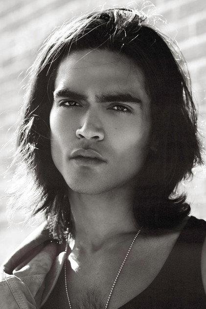Gil Tatzu - Actor Profile Photo