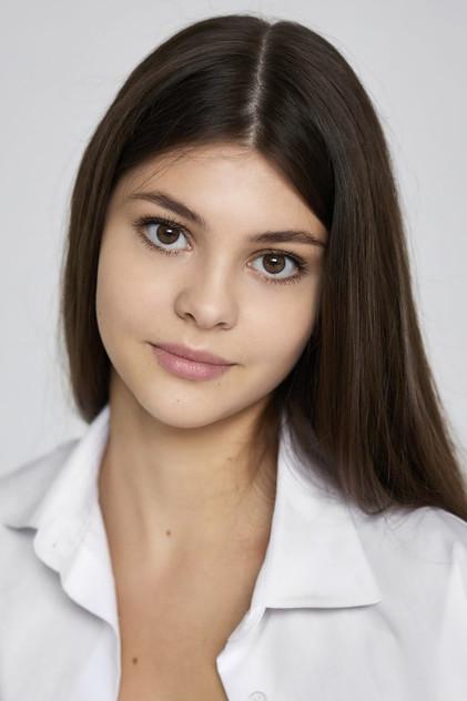 Anna Izotova - Actor Profile Photo