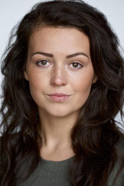 Anna Russell-Martin - Actor Profile Photo