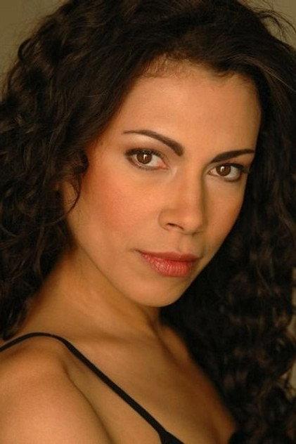 Daniela Lavender - Actor Profile Photo
