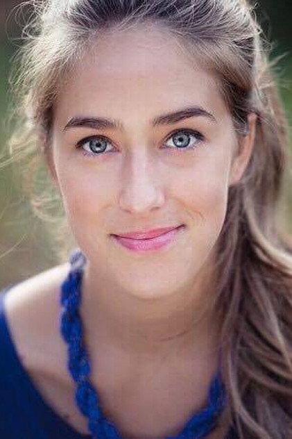 Juliette Aver - Actor Profile Photo