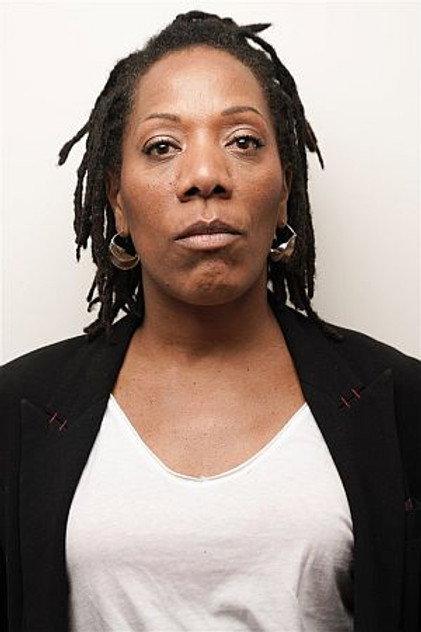 Elga Gnaly - Actor Profile Photo