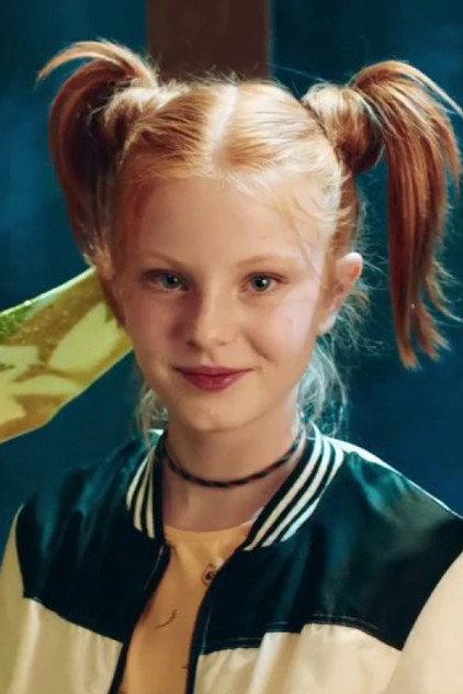 Alexandra Petzschmann - Actor Profile Photo