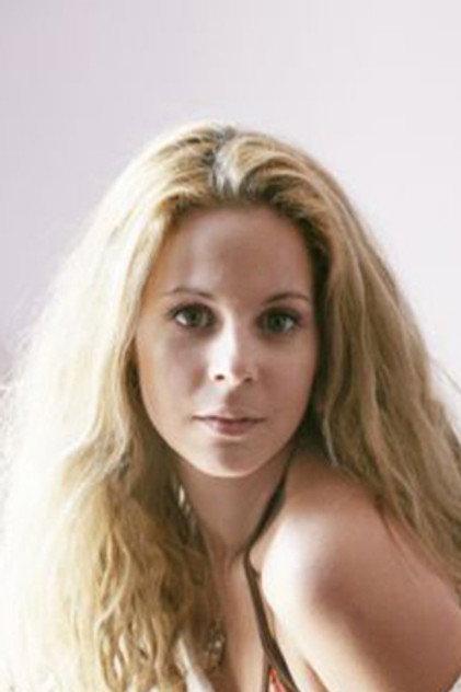 Zoi Zerva - Actor Profile Photo