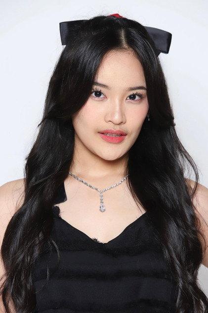 Adzana Shaliha - Actor Profile Photo