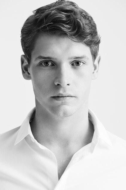 Billy Howle - Actor Profile Photo