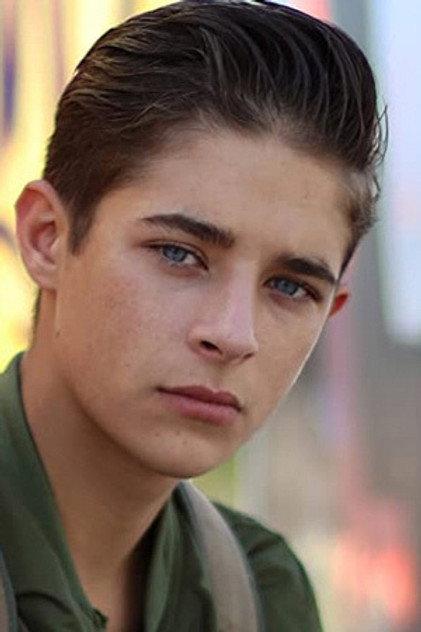 Valentijn Avé - Actor Profile Photo