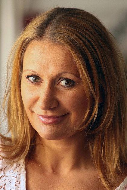 Angelika Niedetzky - Actor Profile Photo
