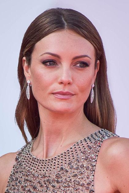 Leila George - Actor Profile Photo