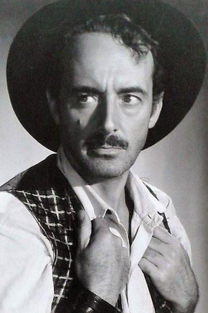 Tomás Blanco - Actor Profile Photo
