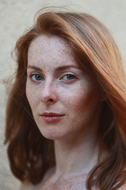 Daniela Komędera - Actor Profile Photo