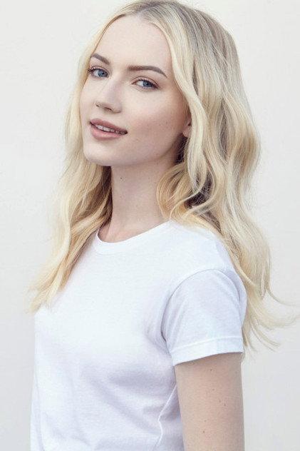 Emily Ruhl - Actor Profile Photo