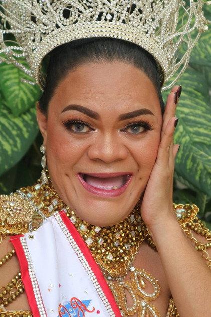 Juliana Parizcova Segovia - Actor Profile Photo