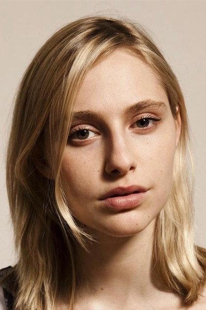Hayley Magnus - Actor Profile Photo
