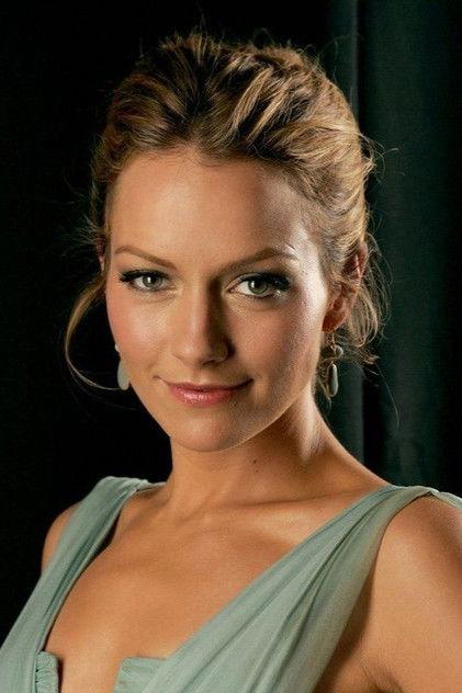 Becki Newton - Actor Profile Photo