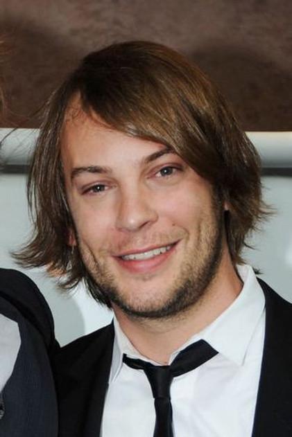 Angus Sutherland - Actor Profile Photo