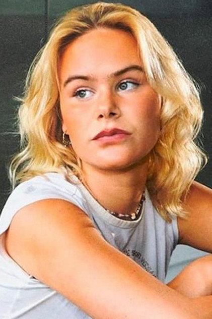 Annika - Actor Profile Photo
