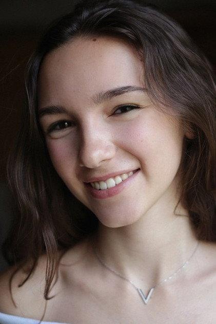 Julia Dumont - Actor Profile Photo