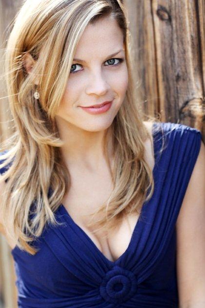Stephanie Lemelin - Actor Profile Photo