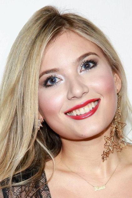 Lola Tash - Actor Profile Photo
