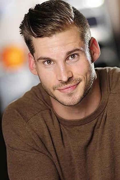 Hunter Hobbs - Actor Profile Photo