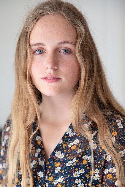 Ninon François - Actor Profile Photo