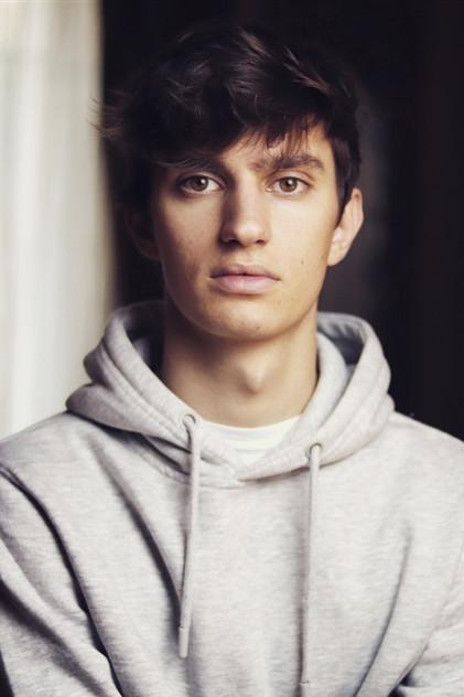 Paul Gomerieux - Actor Profile Photo